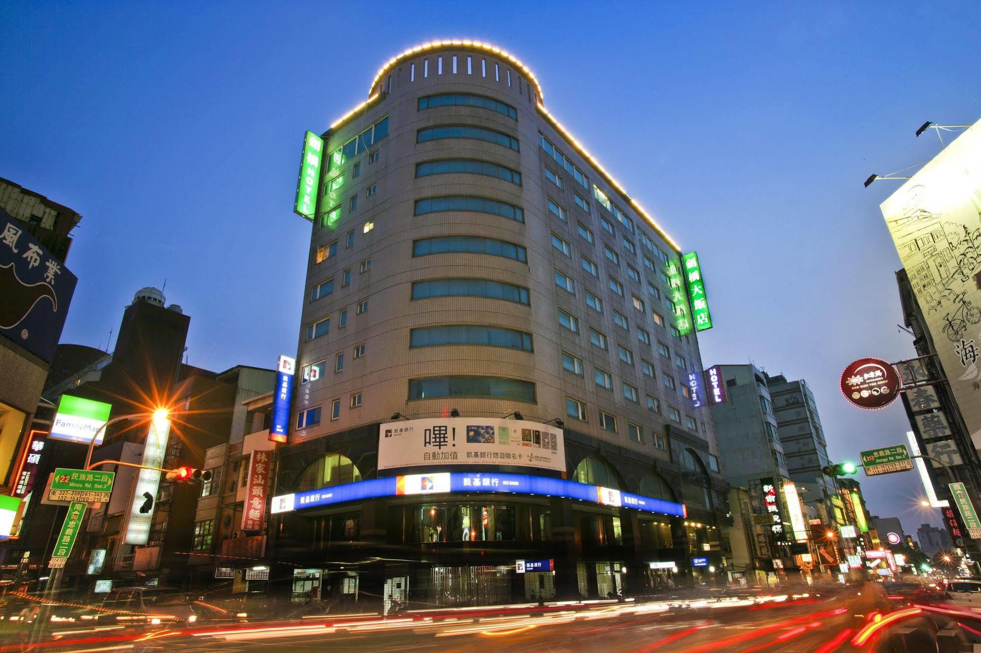 Cambridge Tainan Hotel Exterior foto